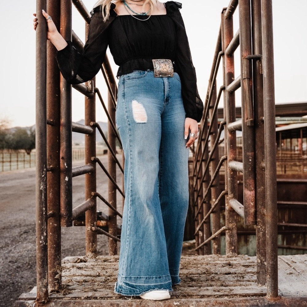 Uniq By Litz wide leg flare jeans, Size: 28/7